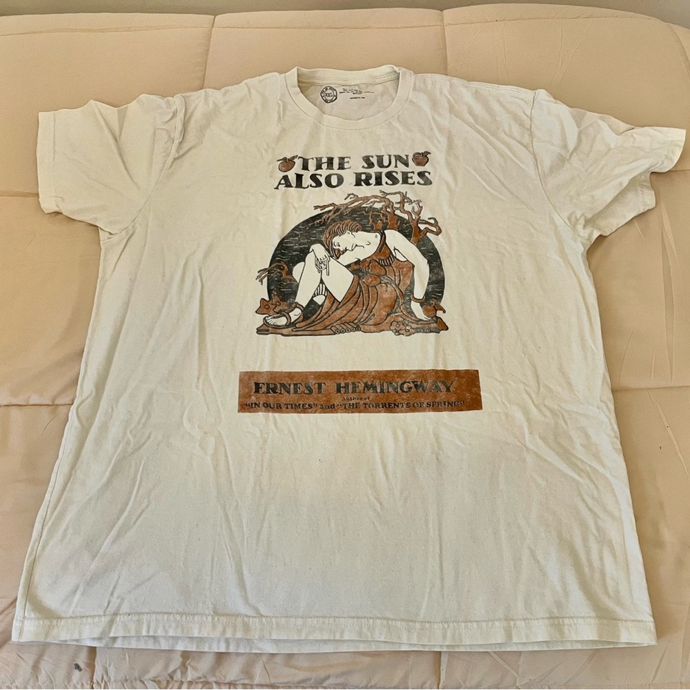 Vintage style t-shirt from Out of Print clothing. Men’s XL. Excellent condition